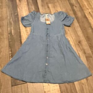 Girls Next Ruched Sleeve
Dress size 11